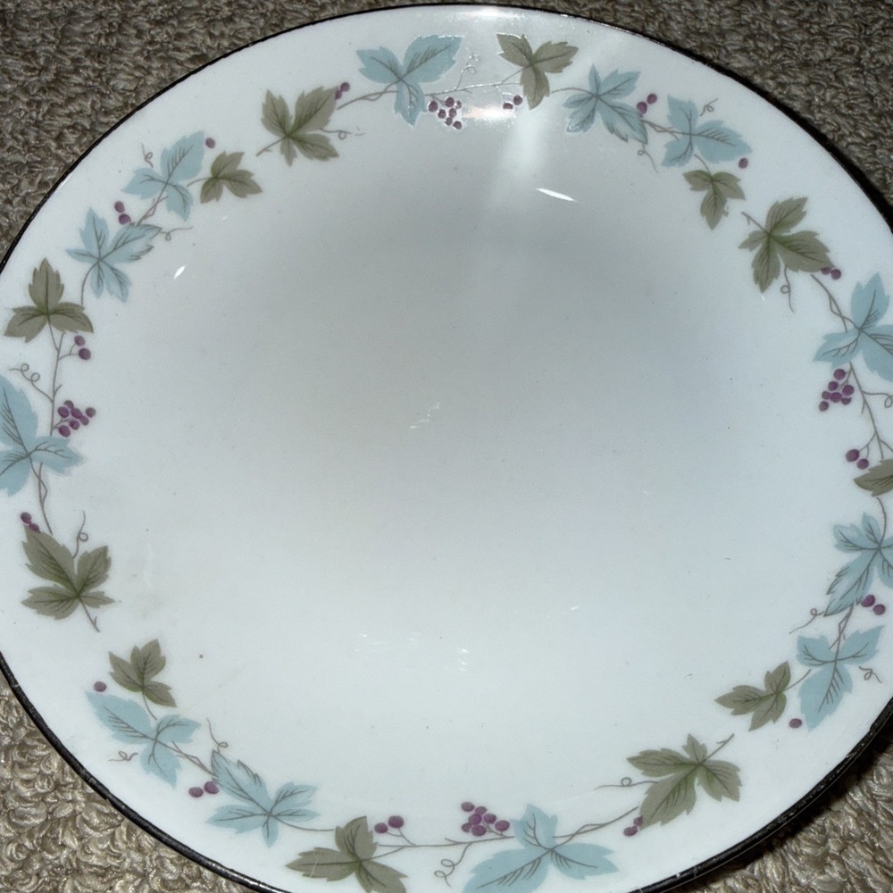 Vintage Fine China Of Japan Leaf Fruit Pattern Fruit/Dessert Bowl‎ 7.5"